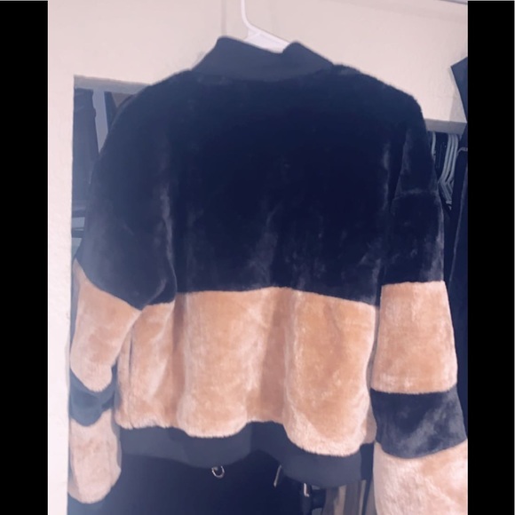 Furry Block Color Bomber - Picture 4 of 4